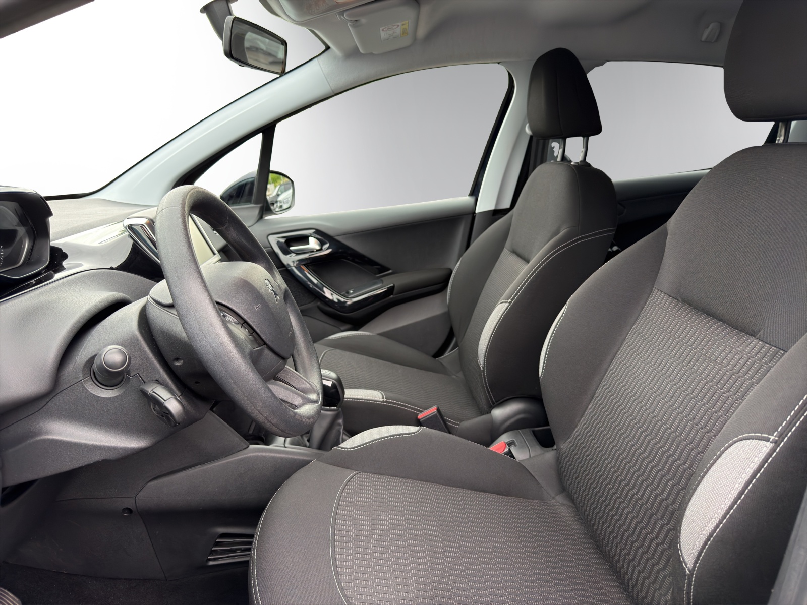 PEUGEOT 208 1.2 PureTech Active-image-6