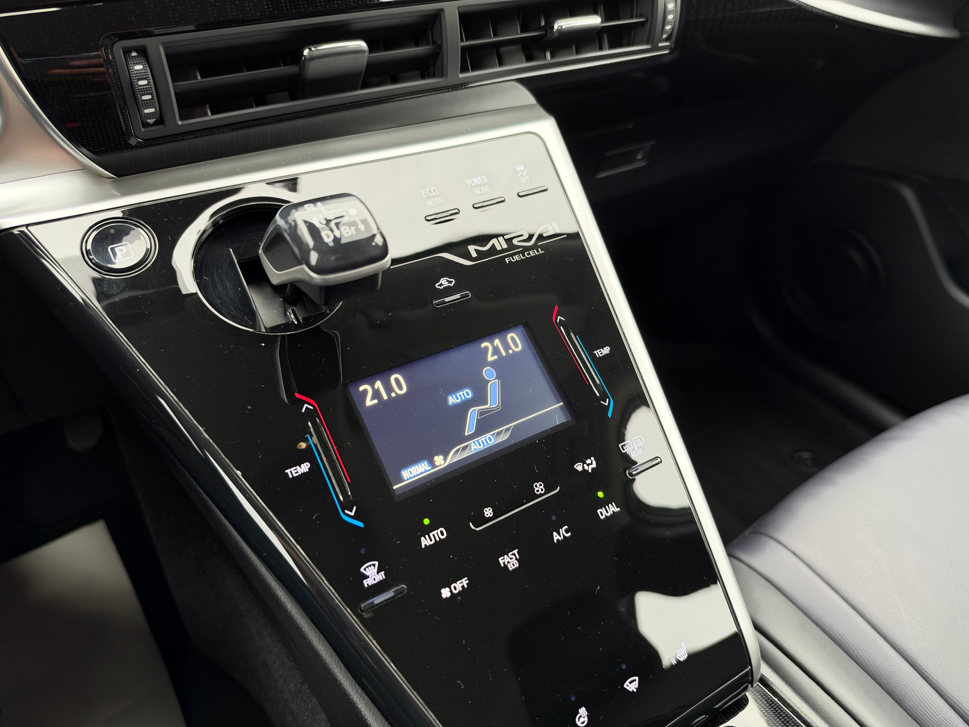 TOYOTA Mirai Fuel cell Premium-image-18
