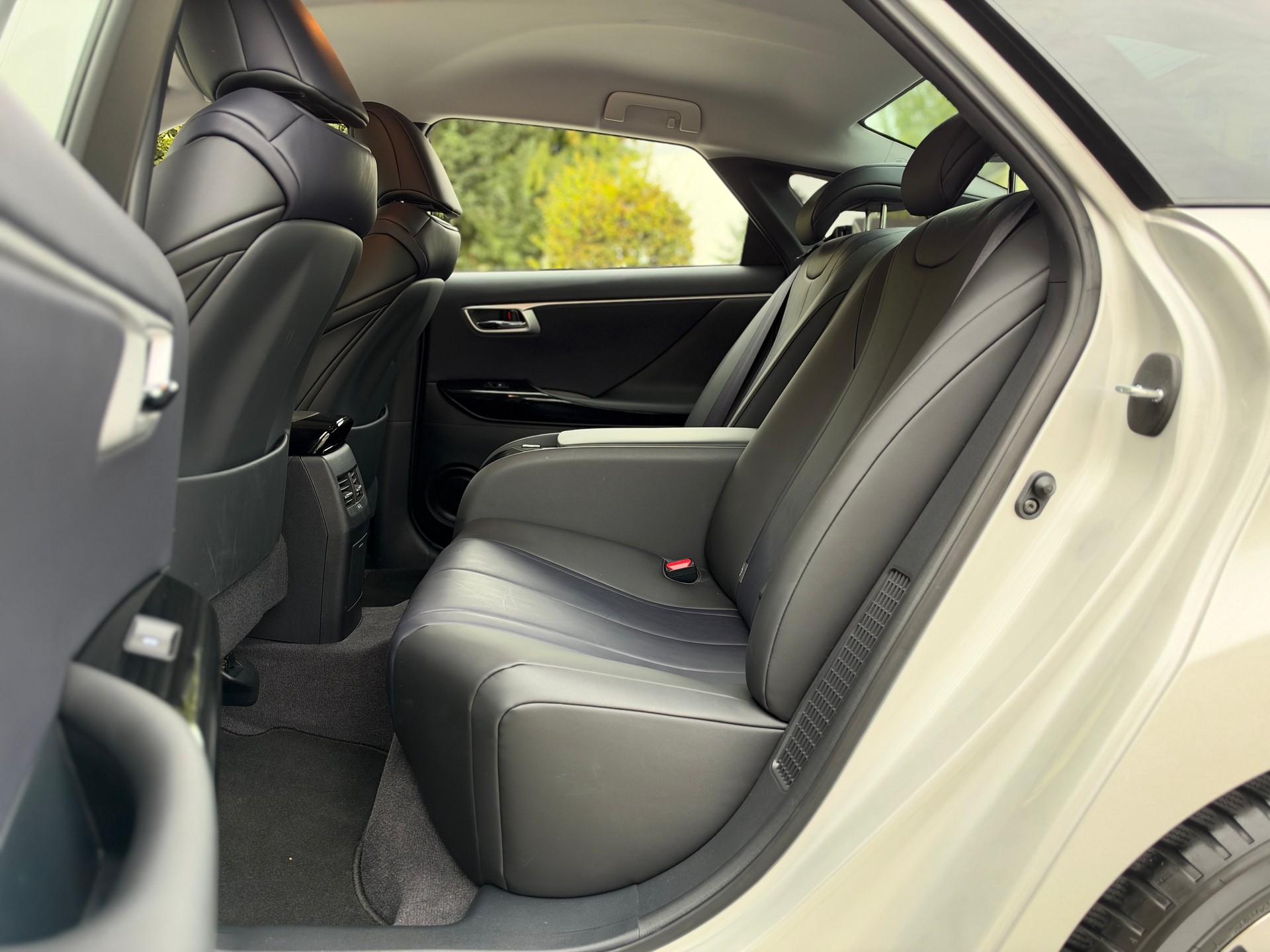 TOYOTA Mirai Fuel cell Premium-image-24