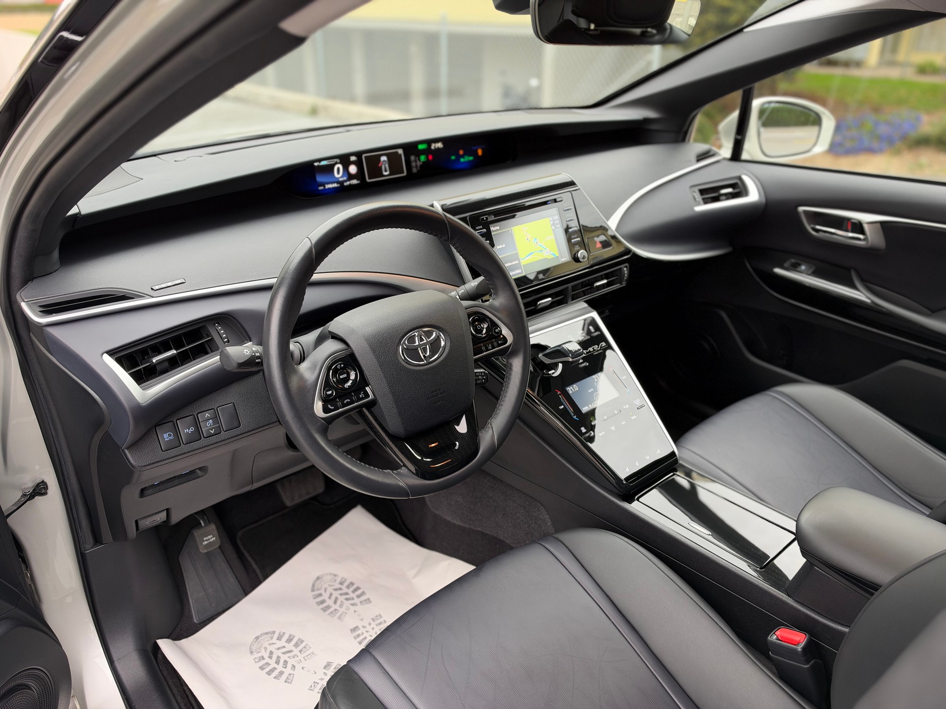 TOYOTA Mirai Fuel cell Premium-image-10