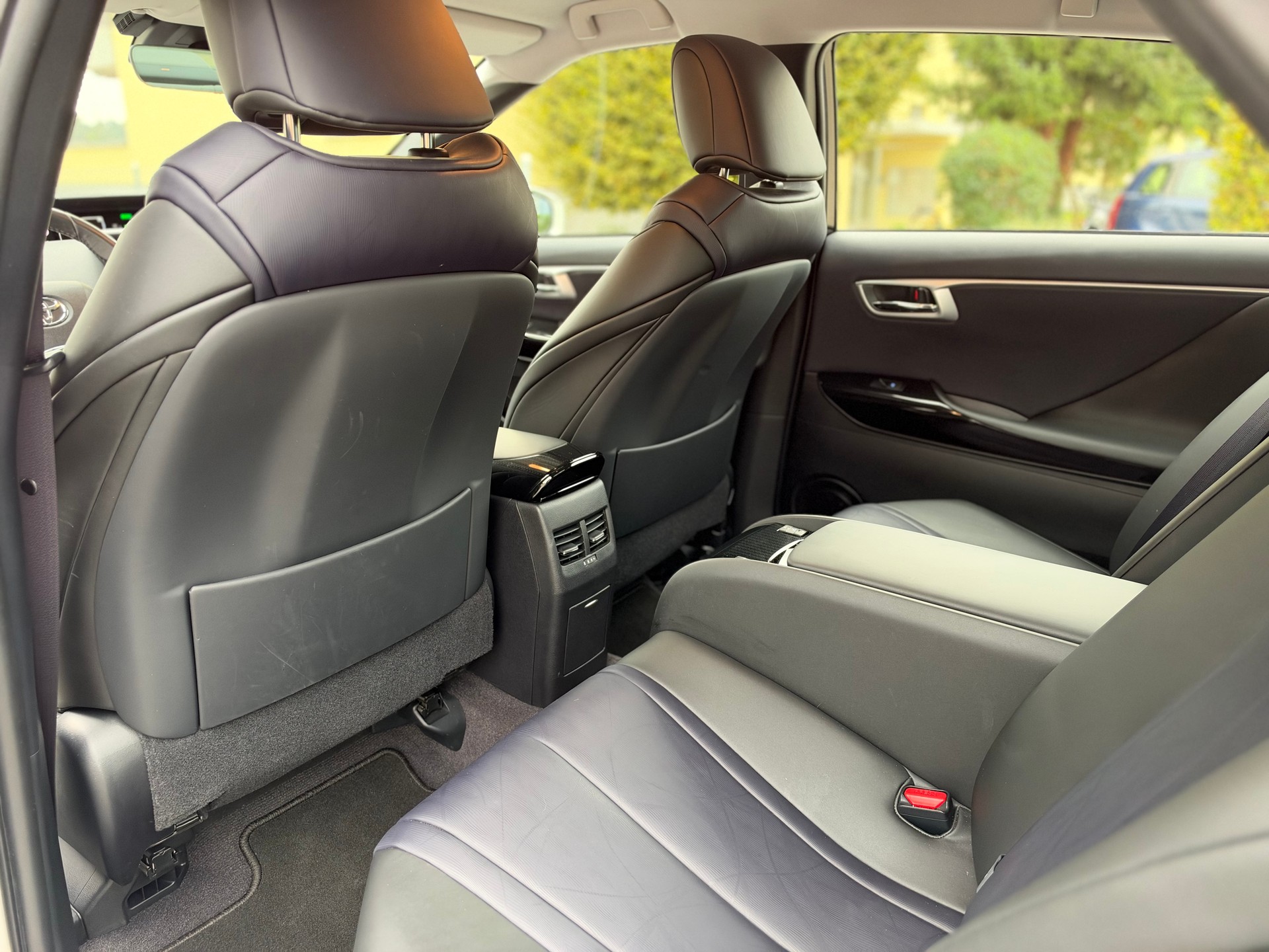 TOYOTA Mirai Fuel cell Premium-image-25