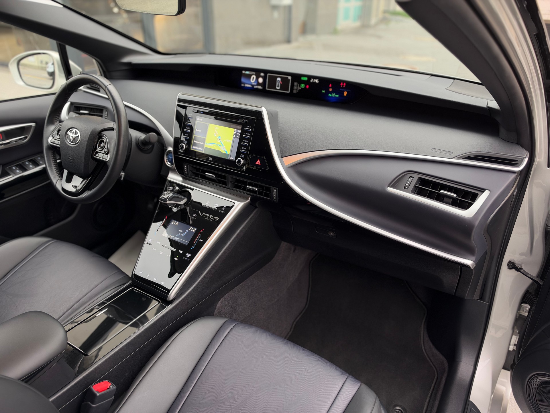 TOYOTA Mirai Fuel cell Premium-image-14