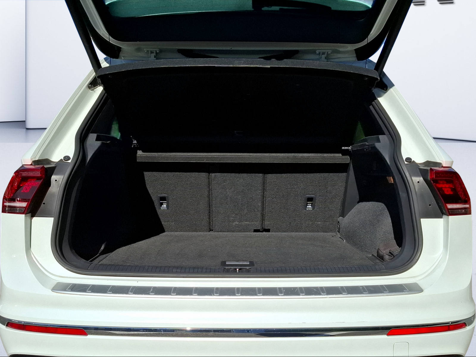 VW Tiguan 2.0 TDI SCR Highline 4Motion DSG-image-8