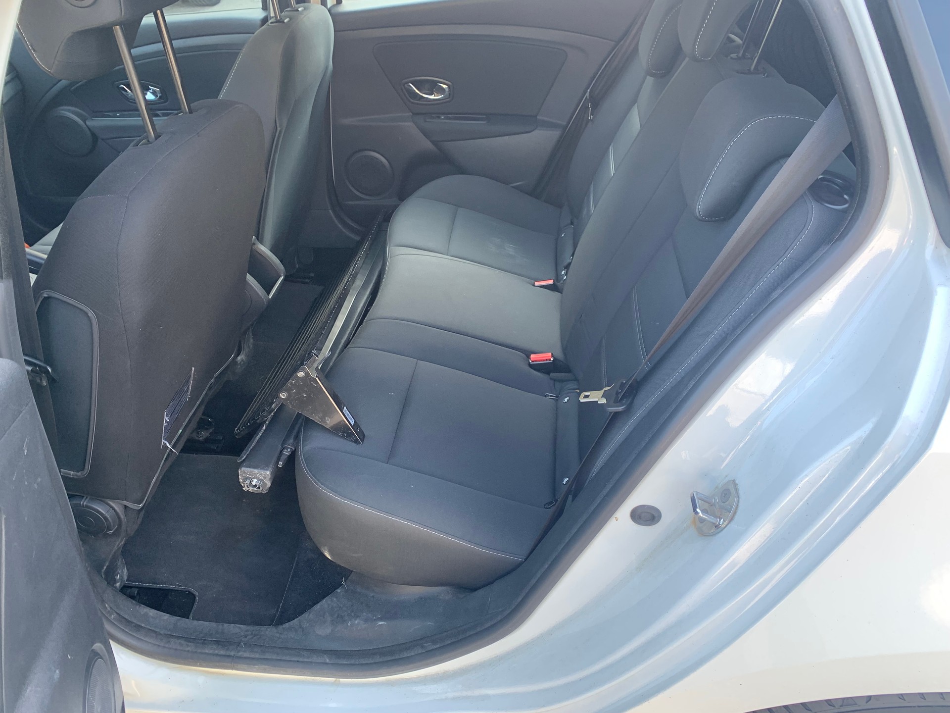 RENAULT Mégane Grandtour 1.5 dCi Bose-image-6