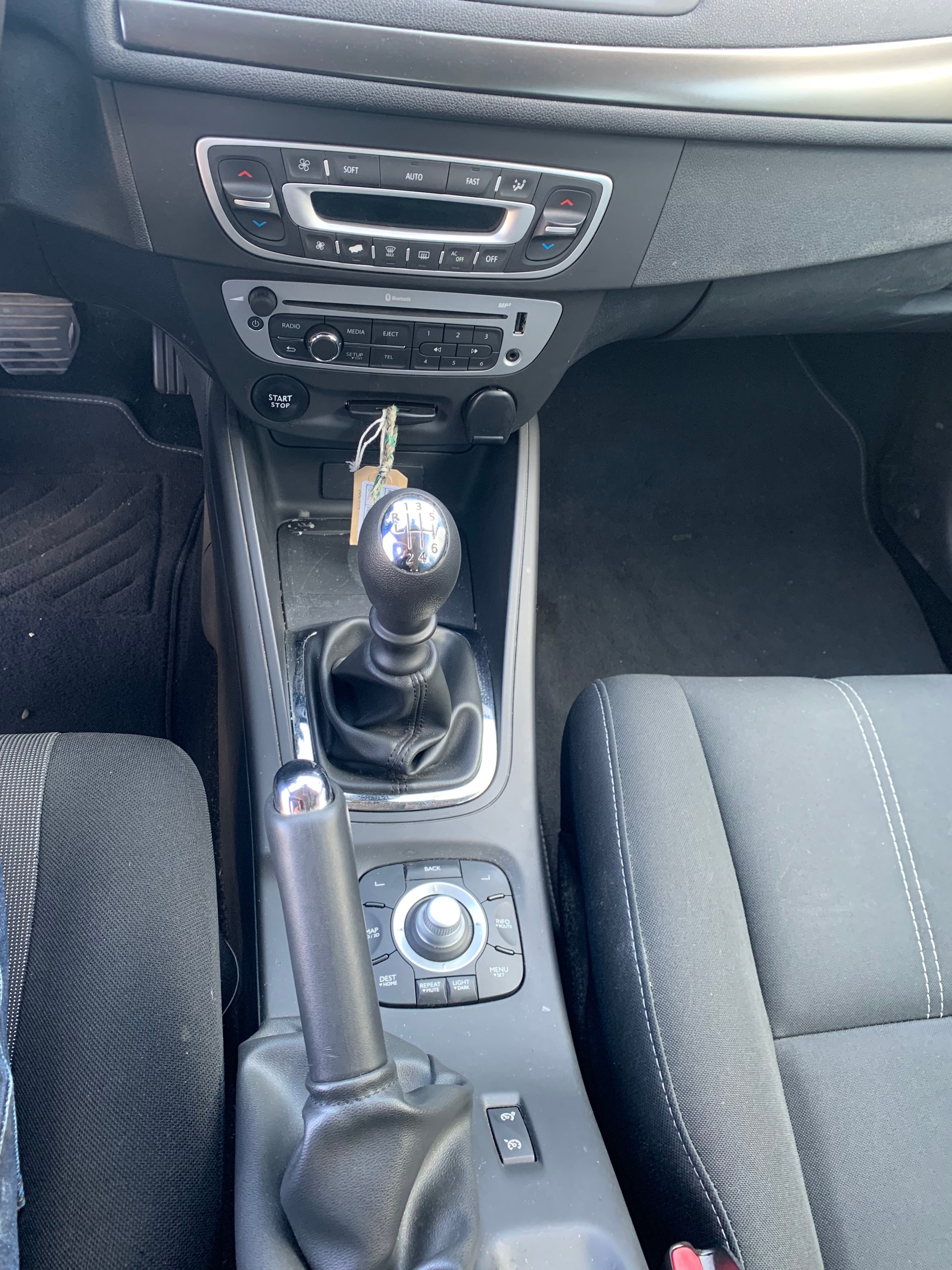 RENAULT Mégane Grandtour 1.5 dCi Bose-image-11