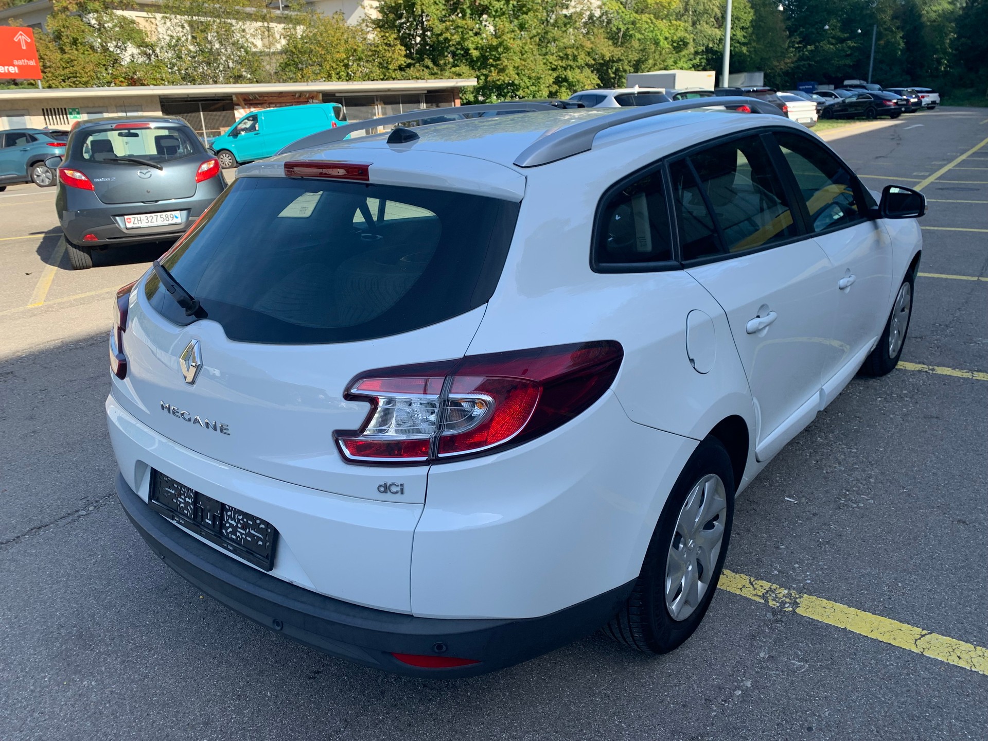 RENAULT Mégane Grandtour 1.5 dCi Bose-image-4