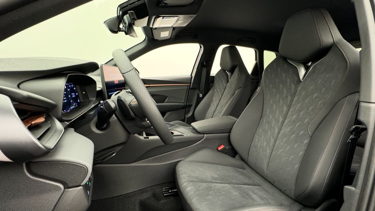 CUPRA Terramar 1.5 eHybrid DSG VZ-image-4