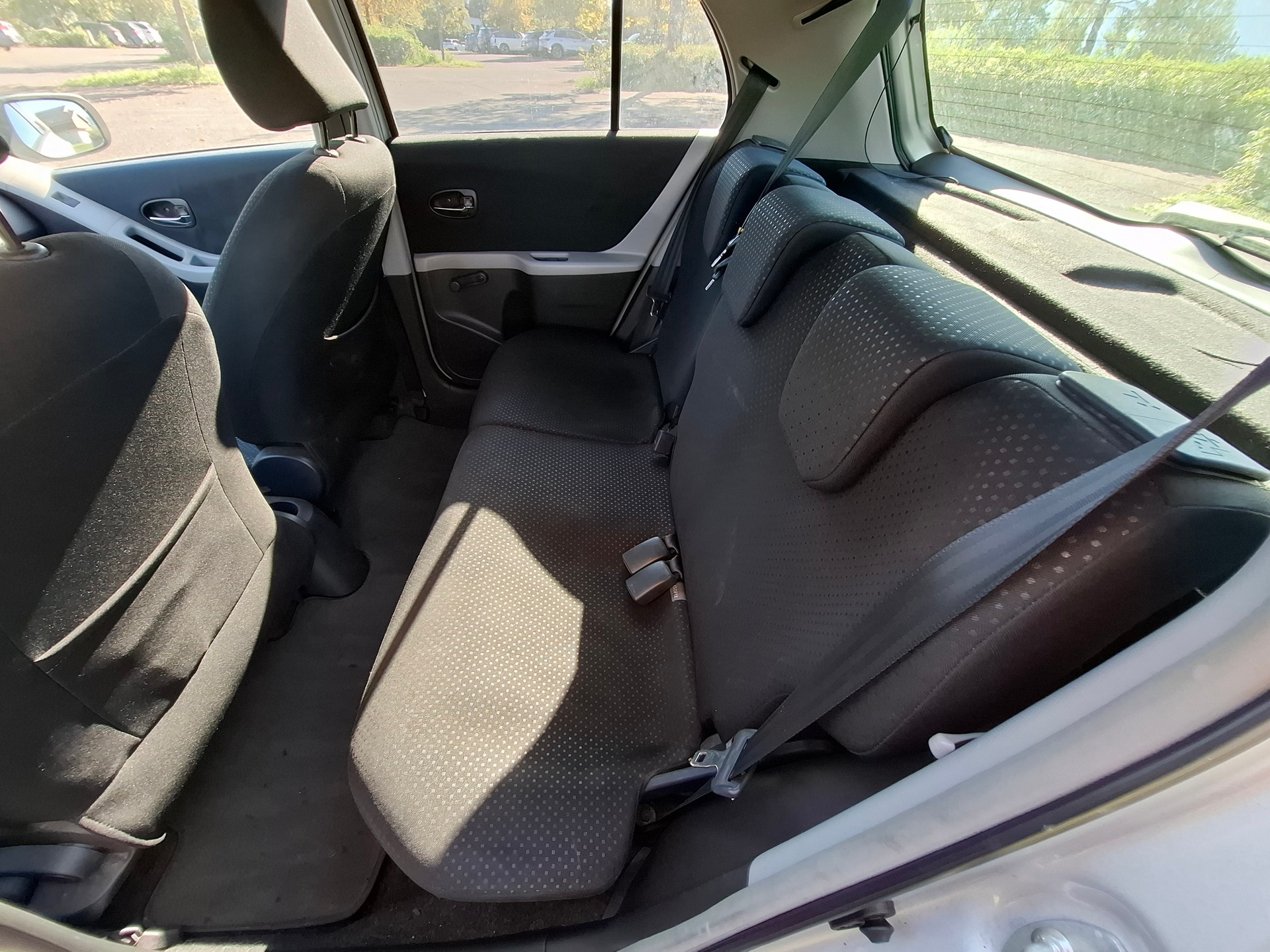 TOYOTA Yaris 1.33 Linea Terra-image-11
