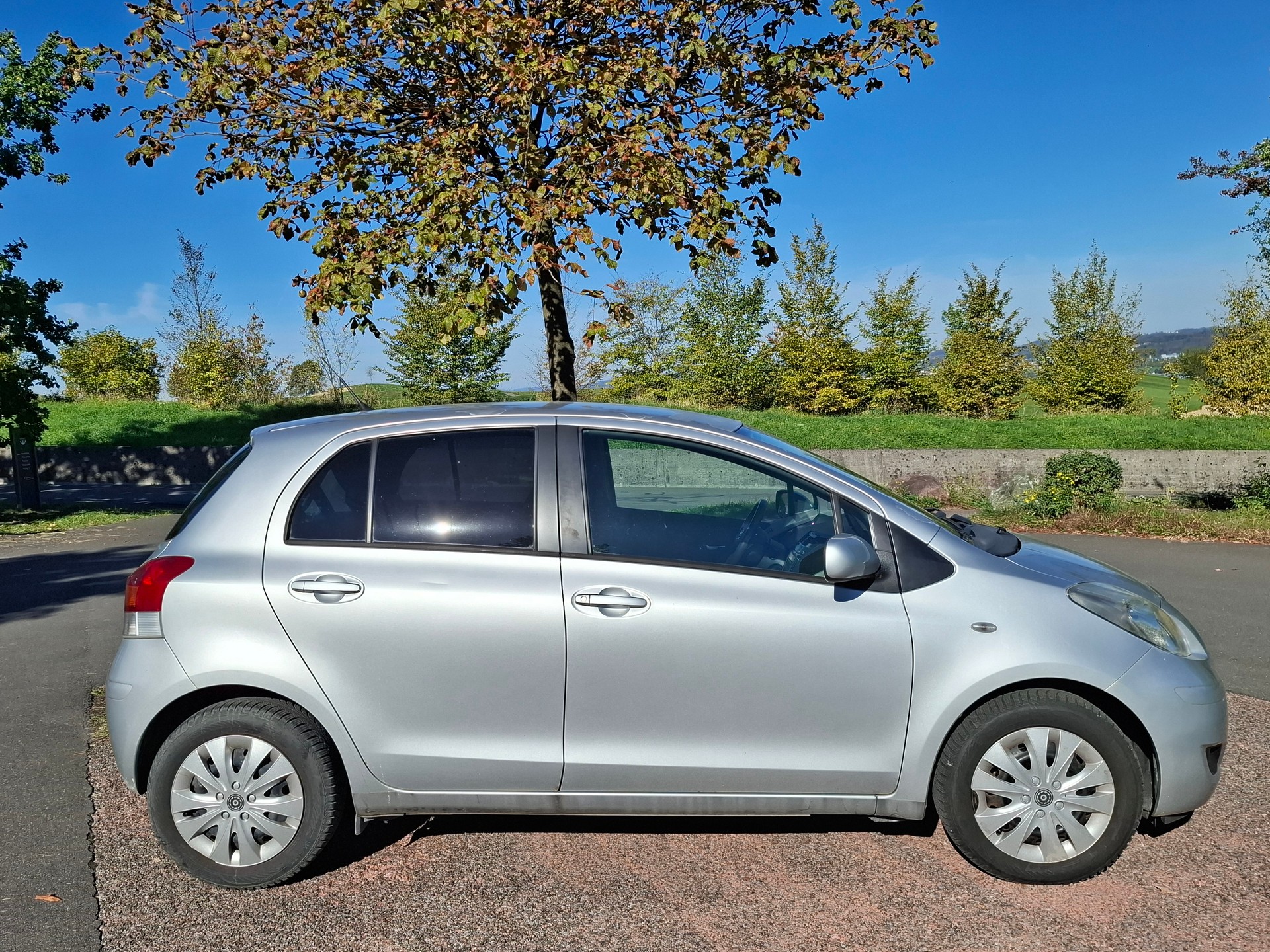 TOYOTA Yaris 1.33 Linea Terra-image-4