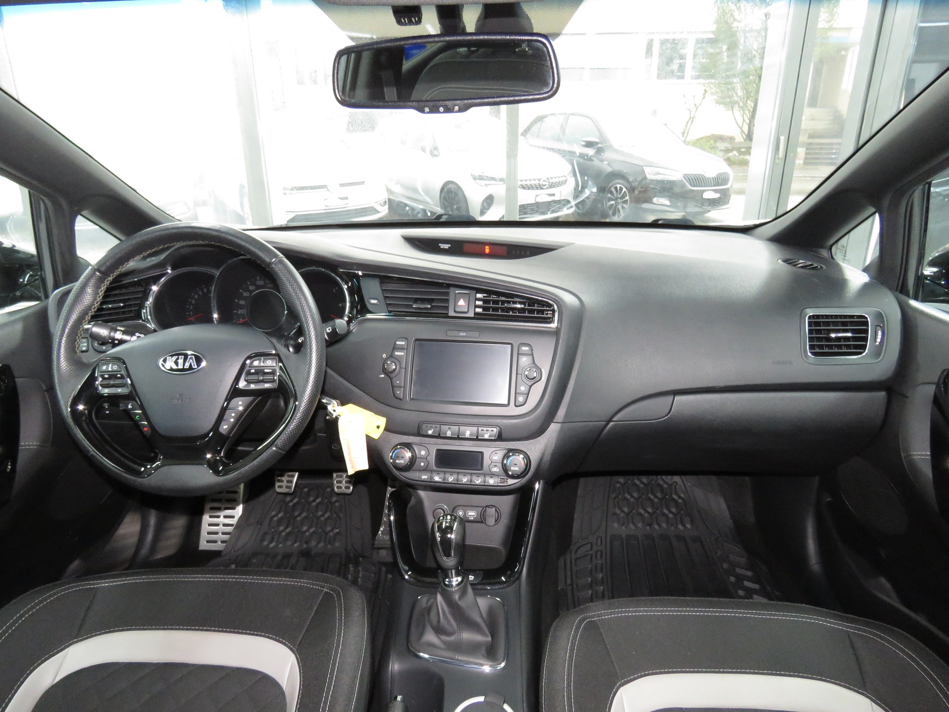 KIA Cee'd 1.0 T-GDi GT Line-image-13