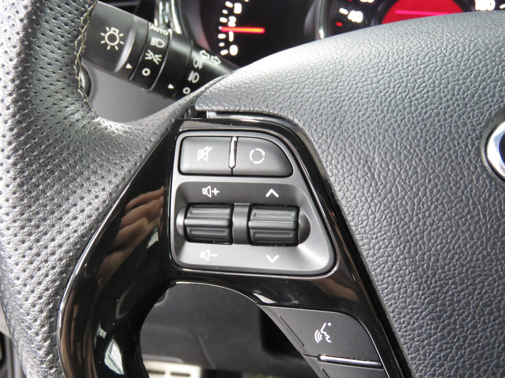 KIA Cee'd 1.0 T-GDi GT Line-image-17