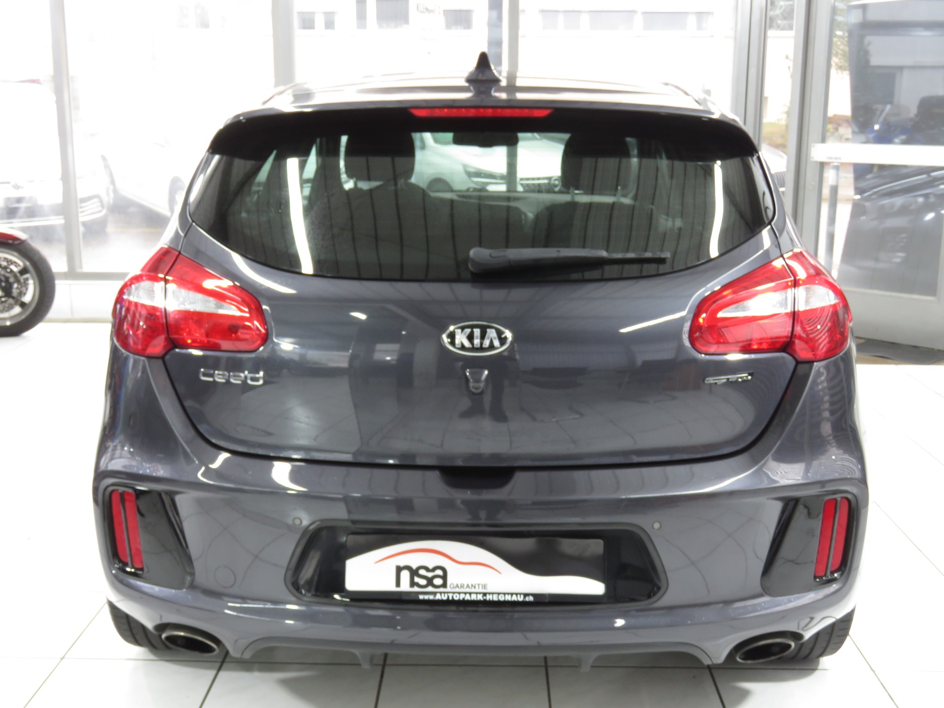 KIA Cee'd 1.0 T-GDi GT Line-image-4
