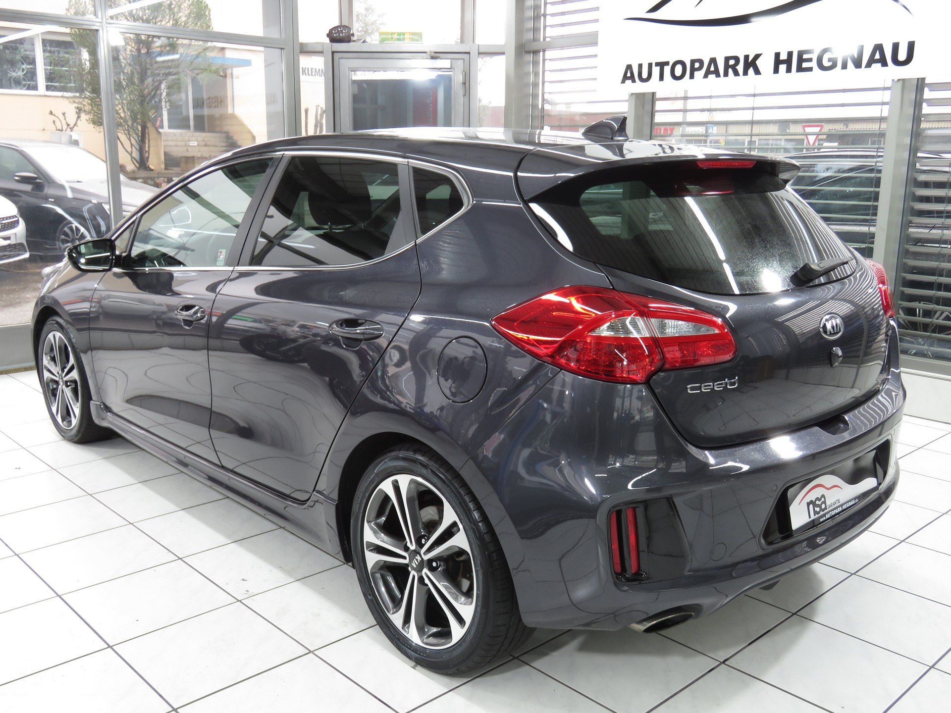 KIA Cee'd 1.0 T-GDi GT Line-image-5