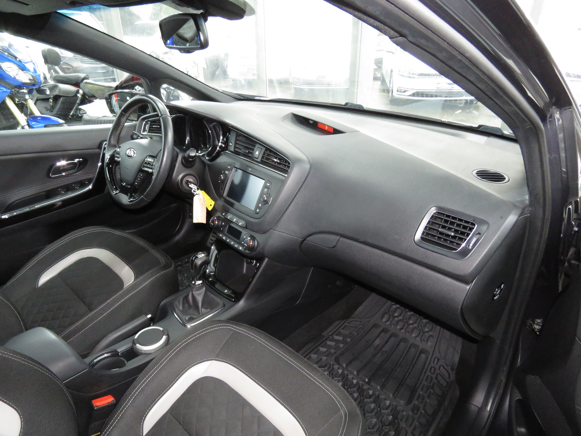 KIA Cee'd 1.0 T-GDi GT Line-image-10