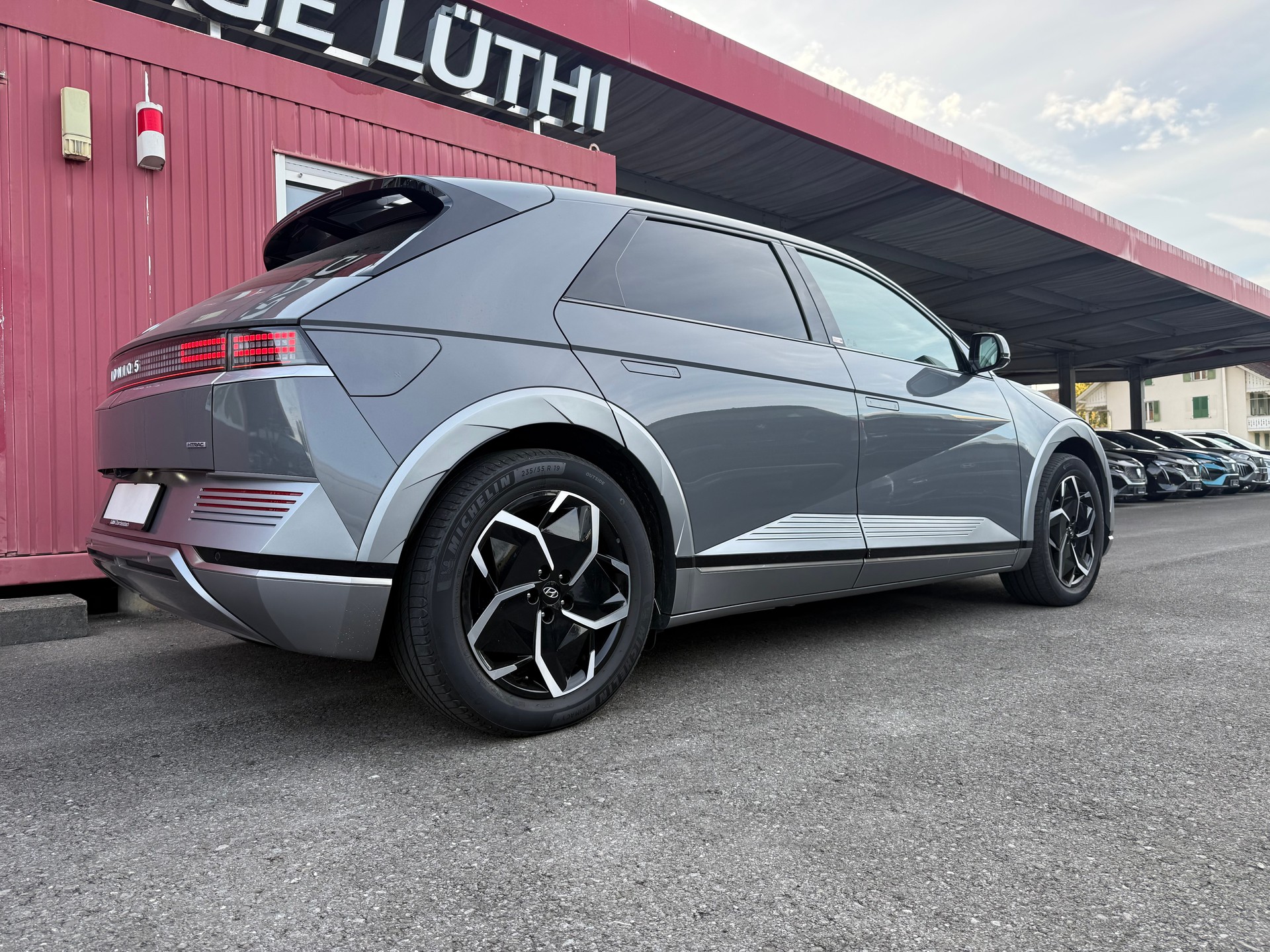 HYUNDAI Ioniq 5 72kWh Amplia 4WD-image-2