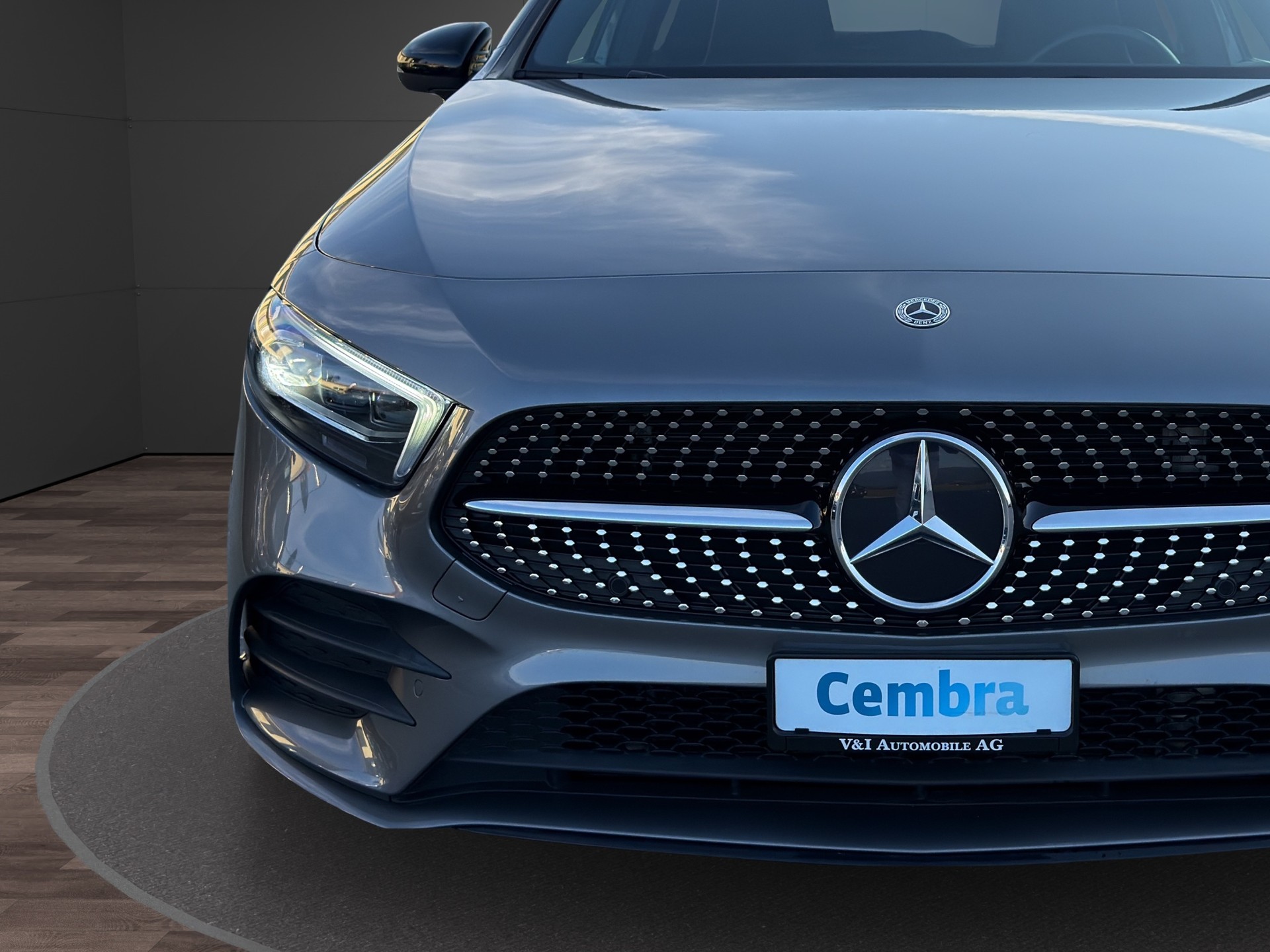 MERCEDES-BENZ A 200 AMG Line 7G-DCT-image-8