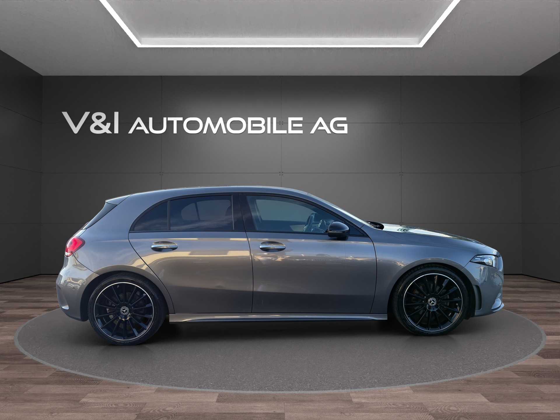 MERCEDES-BENZ A 200 AMG Line 7G-DCT-image-7