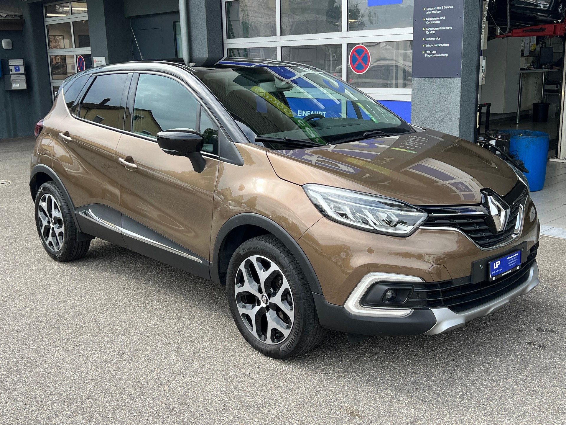 RENAULT Captur 1.2 TCe Intens EDC S/S-image-2