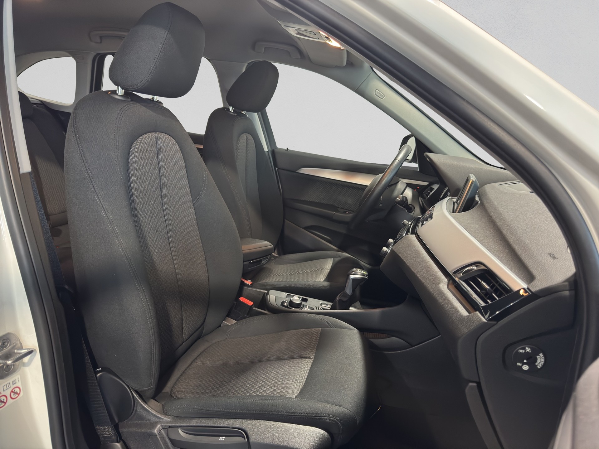 BMW X1 xDrive 25e Steptronic-image-12