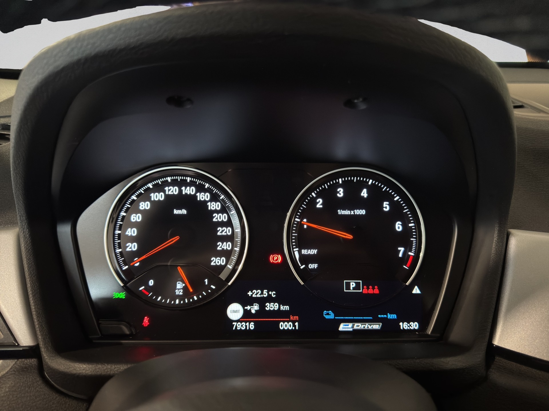 BMW X1 xDrive 25e Steptronic-image-7