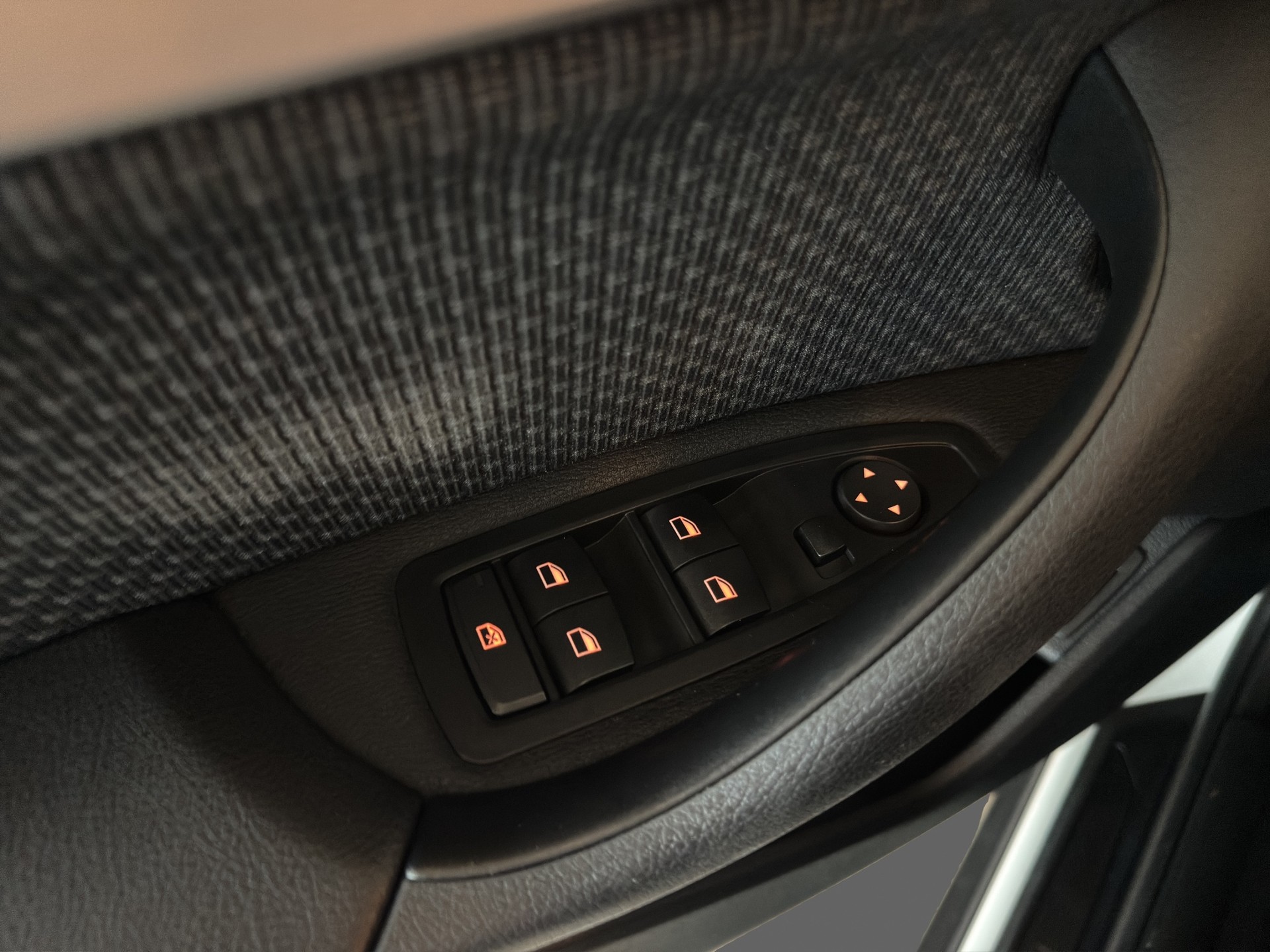 BMW X1 xDrive 25e Steptronic-image-8