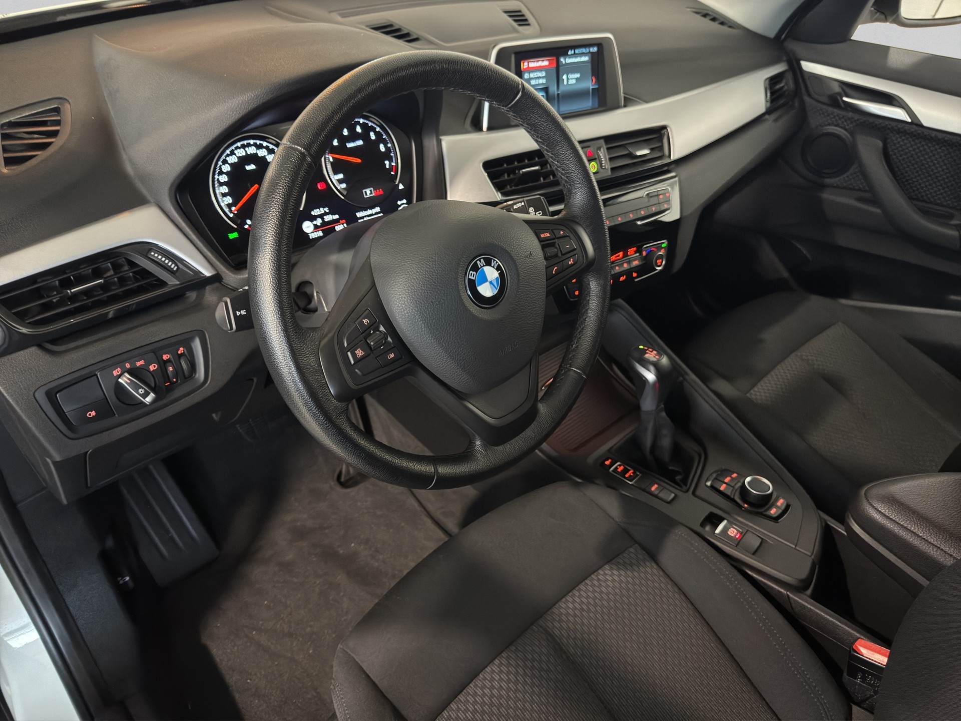 BMW X1 xDrive 25e Steptronic-image-6