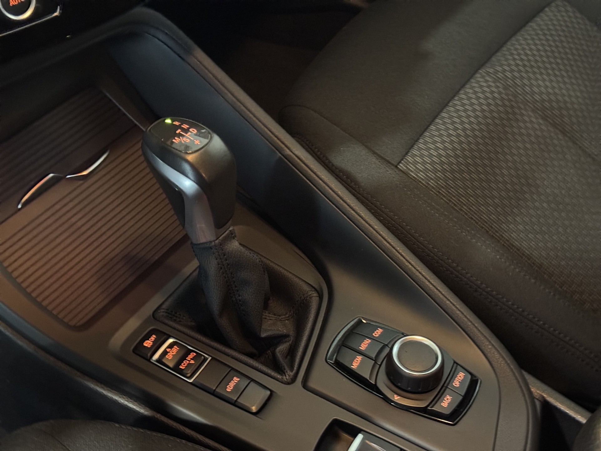 BMW X1 xDrive 25e Steptronic-image-10