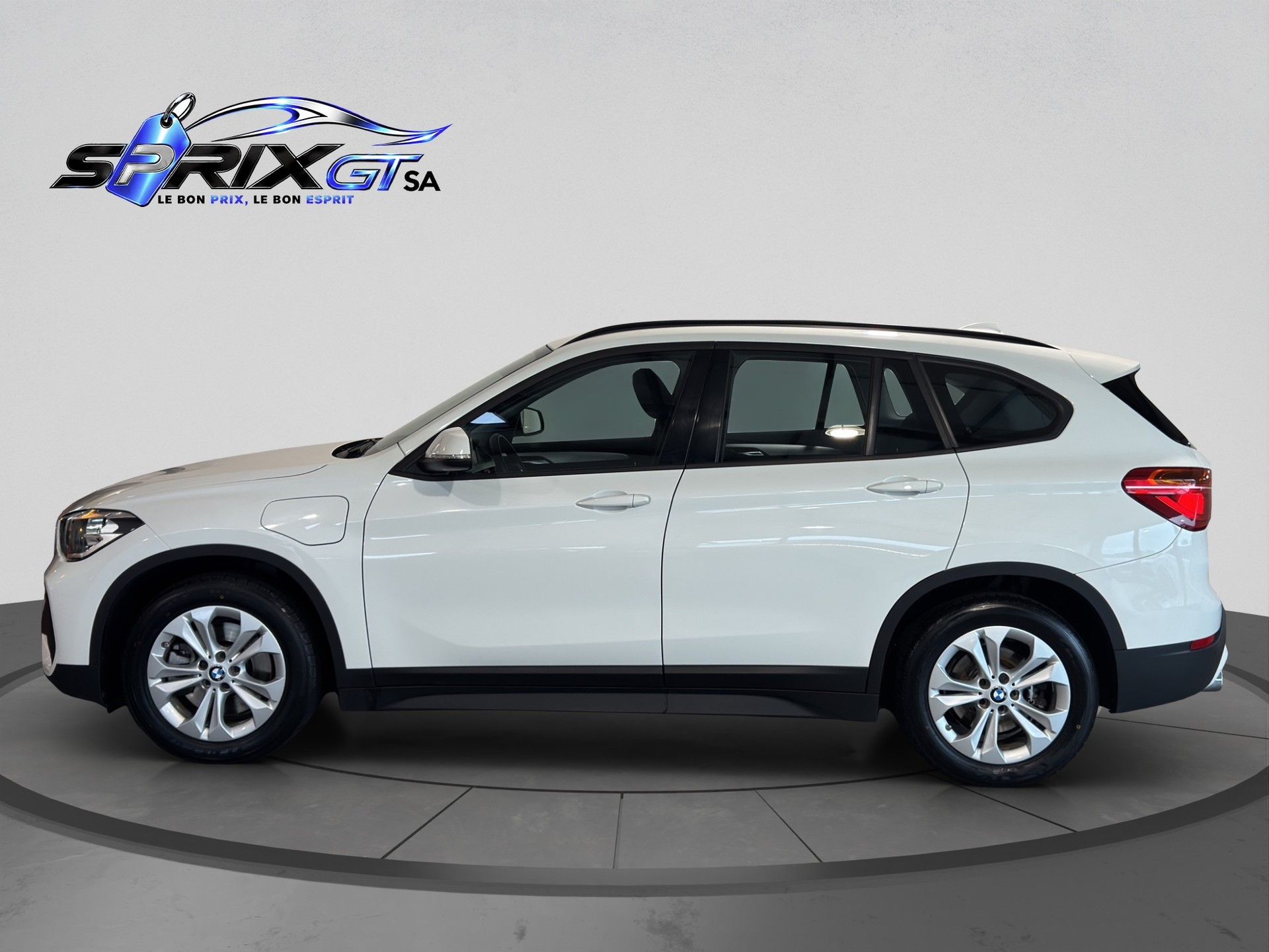 BMW X1 xDrive 25e Steptronic-image-1