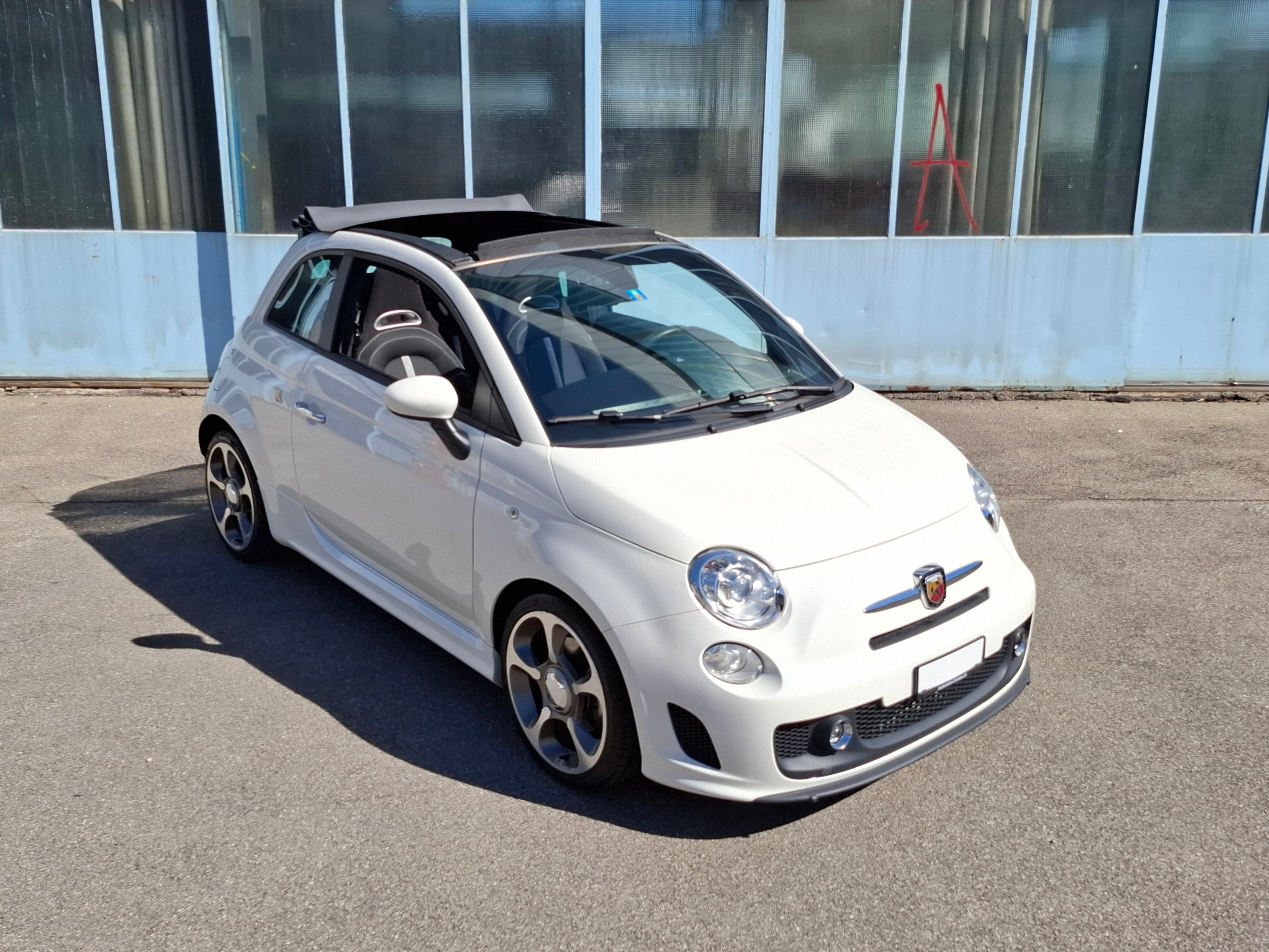 Car photo