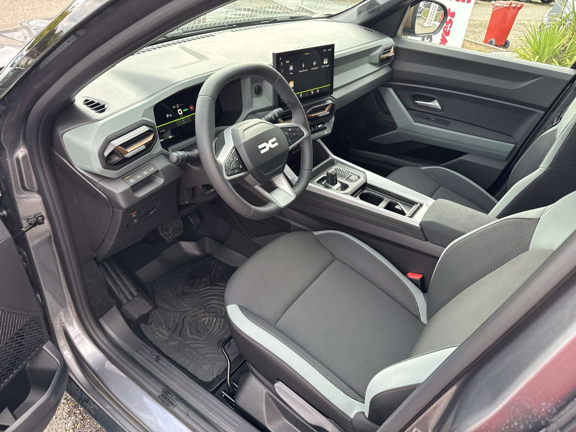 DACIA Bigster HEV 155 Extreme Automat-image-5