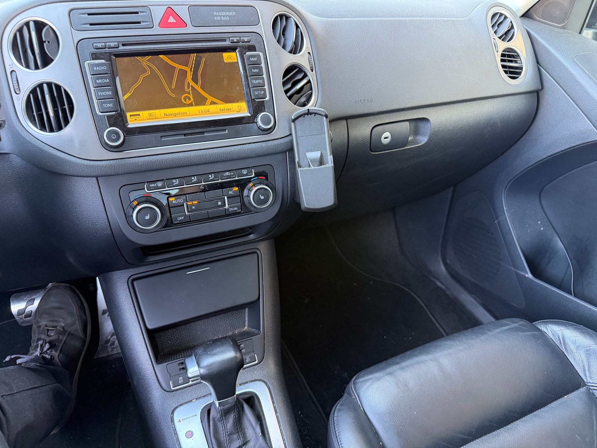 VW Tiguan 2.0 TDI Sport&Style Tiptronic-image-9