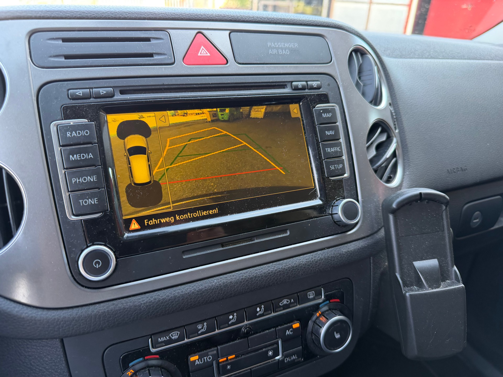 VW Tiguan 2.0 TDI Sport&Style Tiptronic-image-5