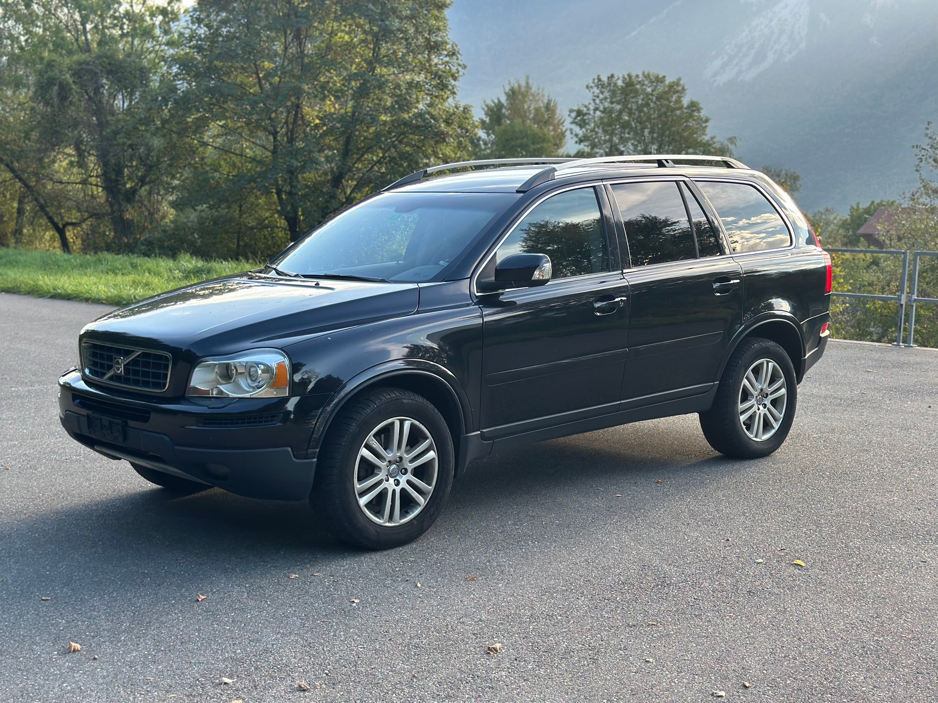 VOLVO XC90 D5 AWD 7 places Executive Geartronic-image-4