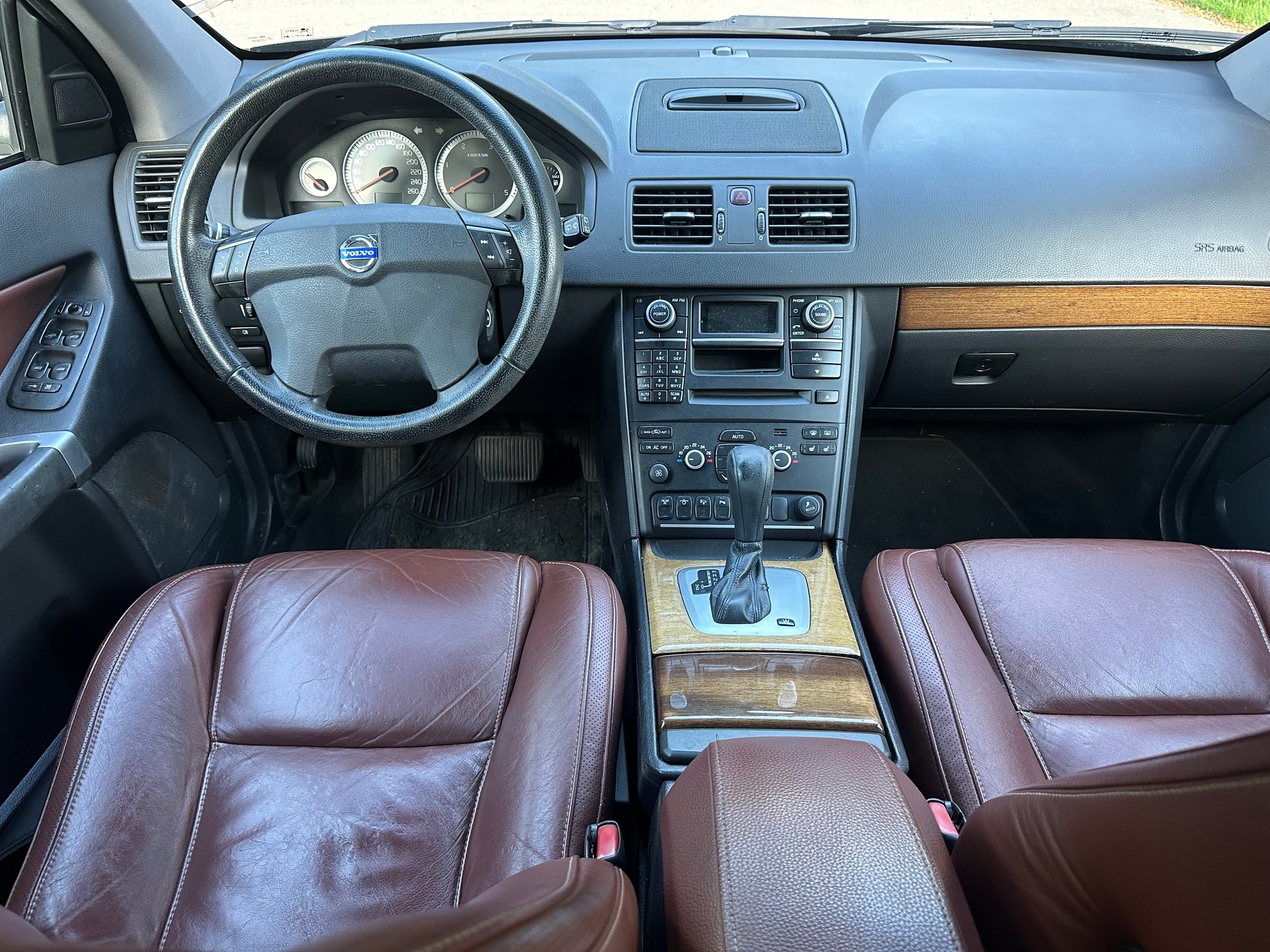 VOLVO XC90 D5 AWD 7 places Executive Geartronic-image-6