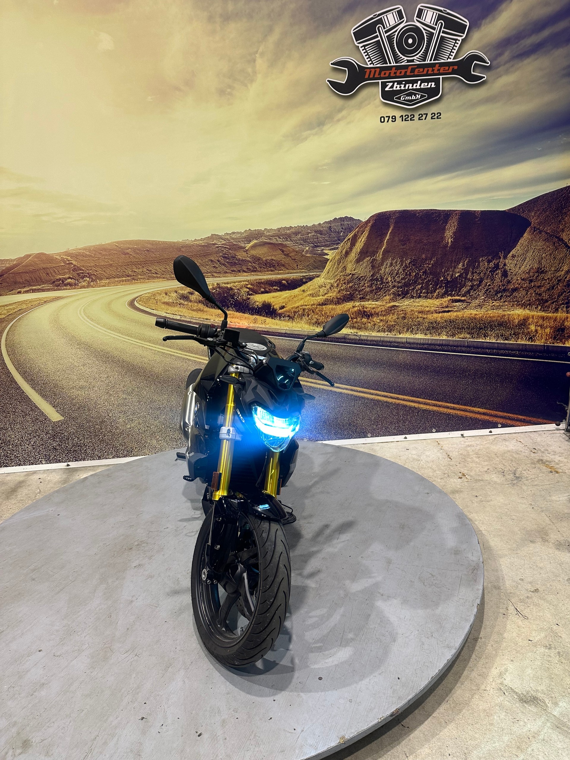 BMW G 310 R-showroom-element-2