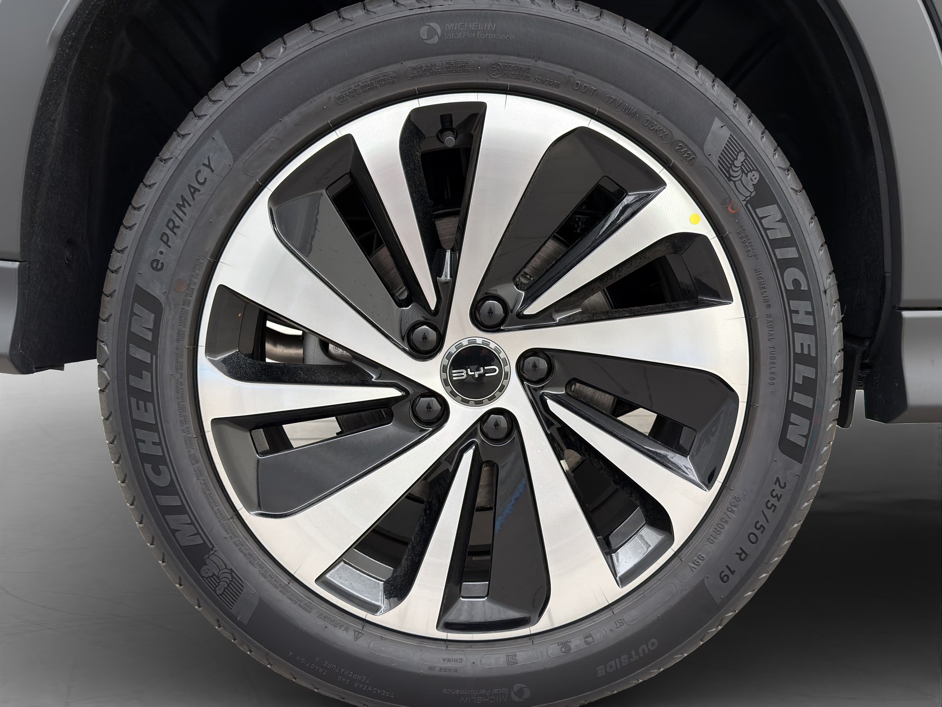 BYD Seal U DM-i Design AWD-image-5