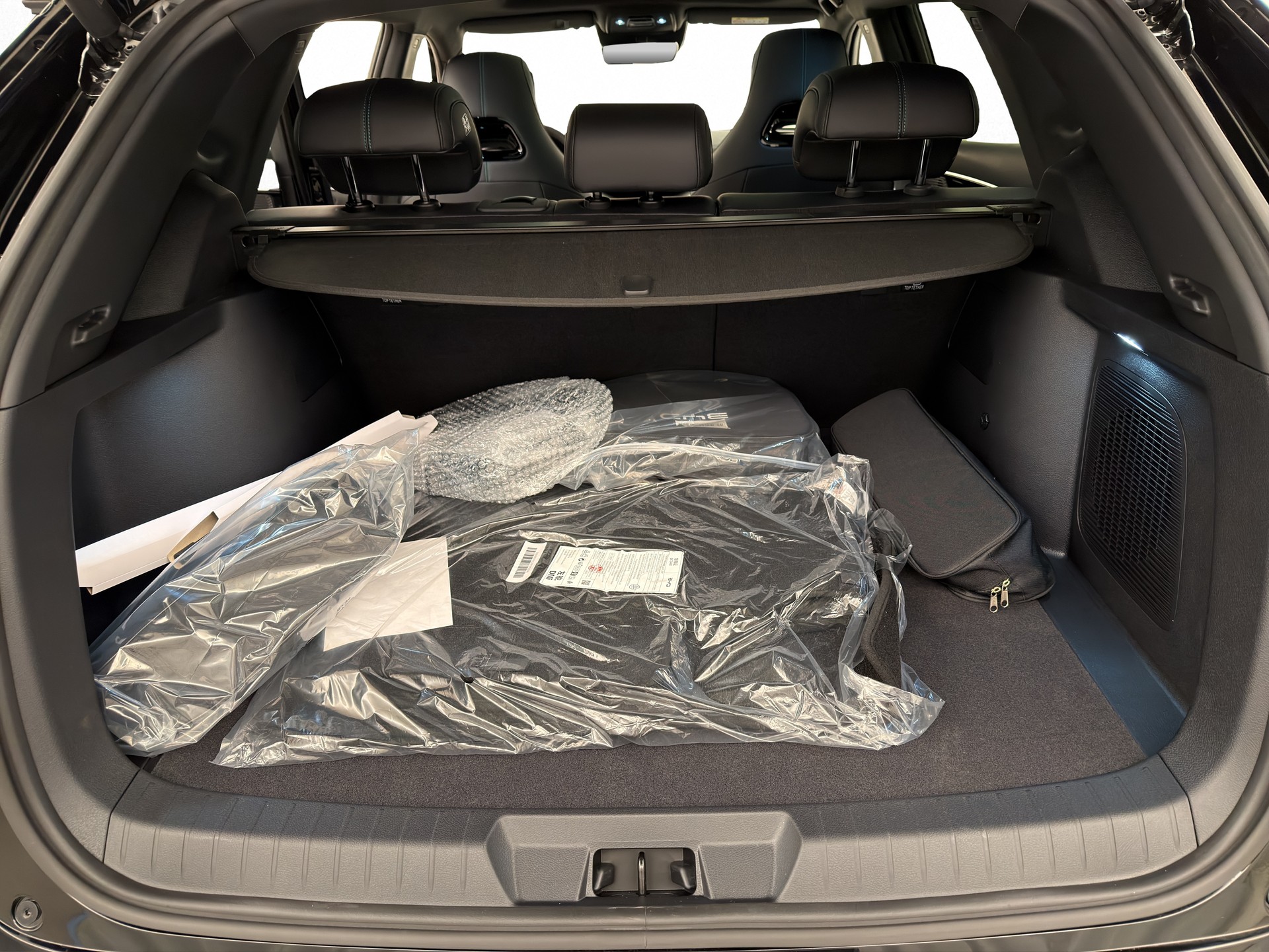 BYD Seal U DM-i Design AWD-image-13
