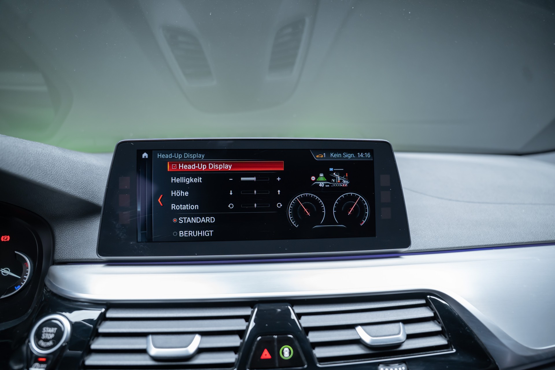 BMW 520d xDrive paddles Touring / CH-Fahrzeug / Rückfahrkamera / HeadUp-image-26