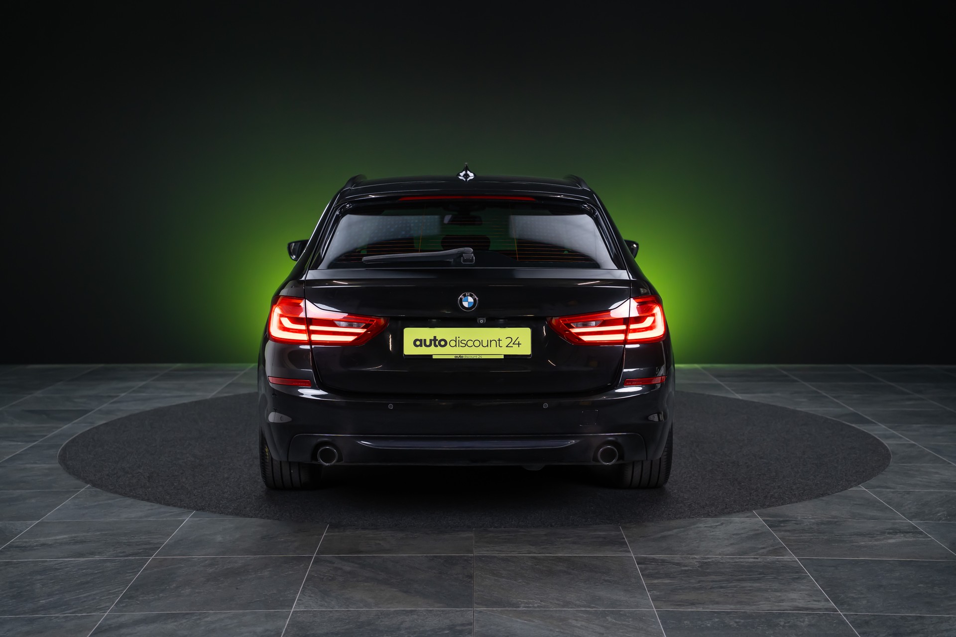 BMW 520d xDrive paddles Touring / CH-Fahrzeug / Rückfahrkamera / HeadUp-image-5