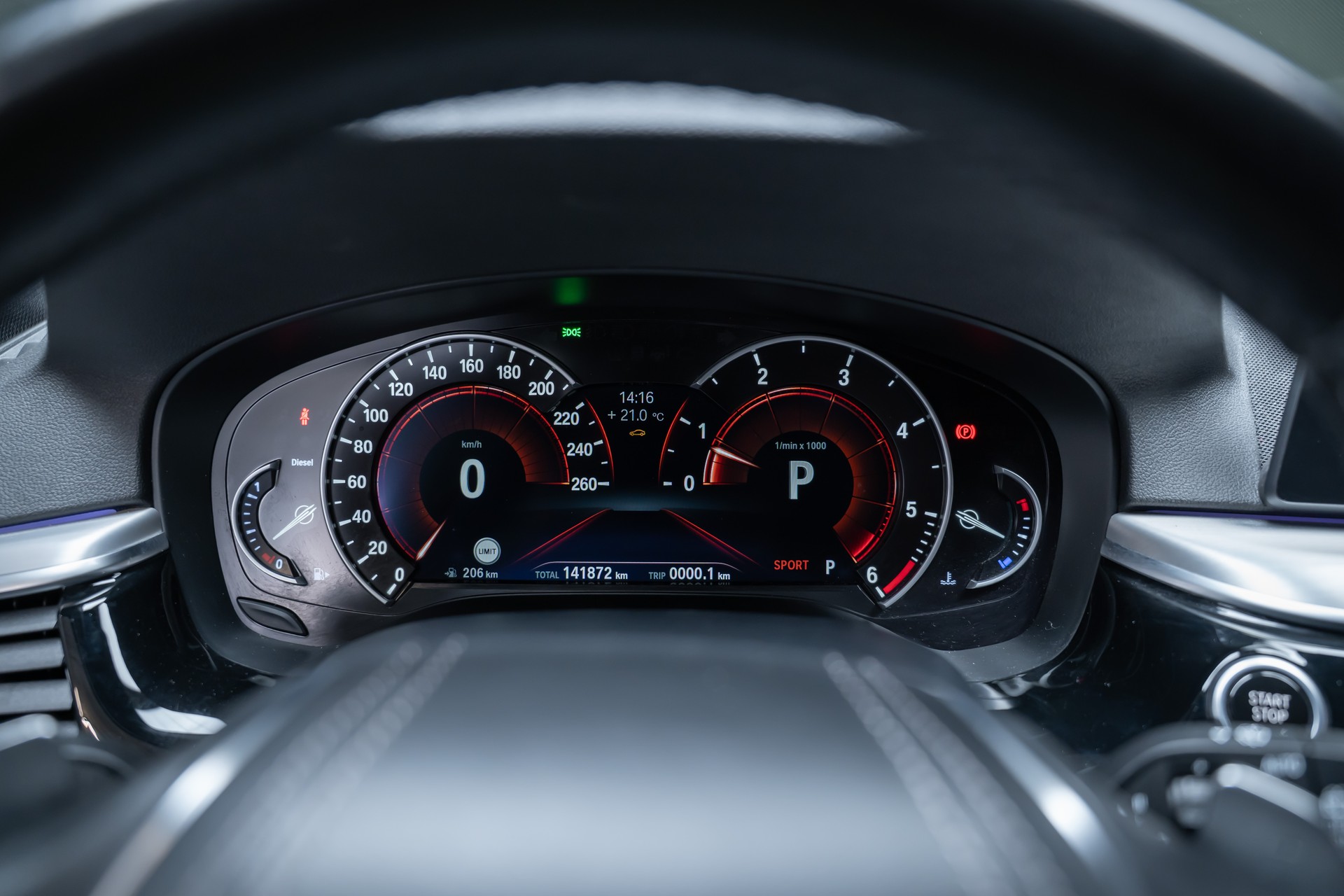 BMW 520d xDrive paddles Touring / CH-Fahrzeug / Rückfahrkamera / HeadUp-image-27