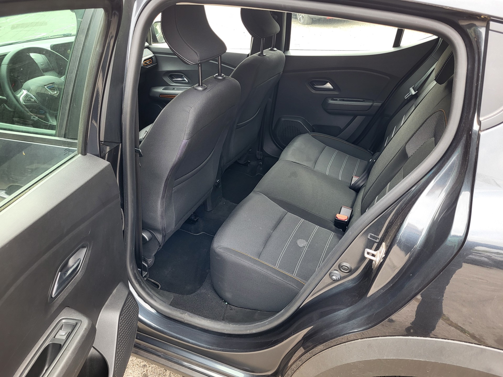 DACIA Sandero Stepway TCe 90 Comfort-image-13