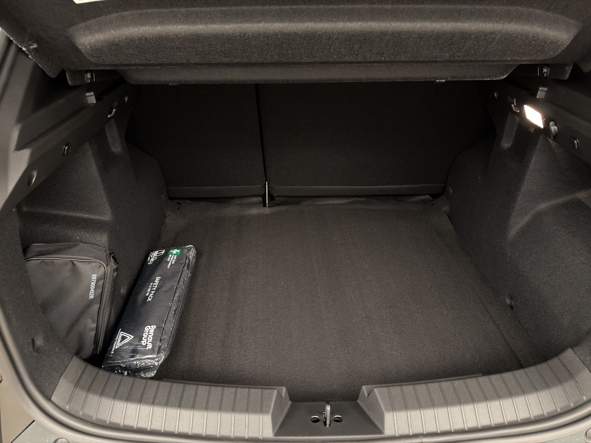 DACIA Duster 1.2 Hybrid Journey 4WD-image-12
