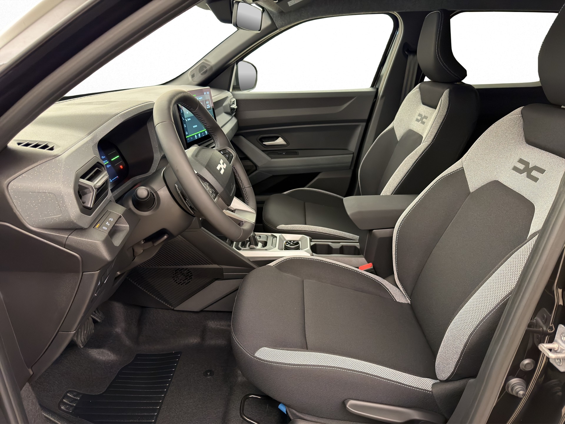 DACIA Duster 1.2 Hybrid Journey 4WD-image-6