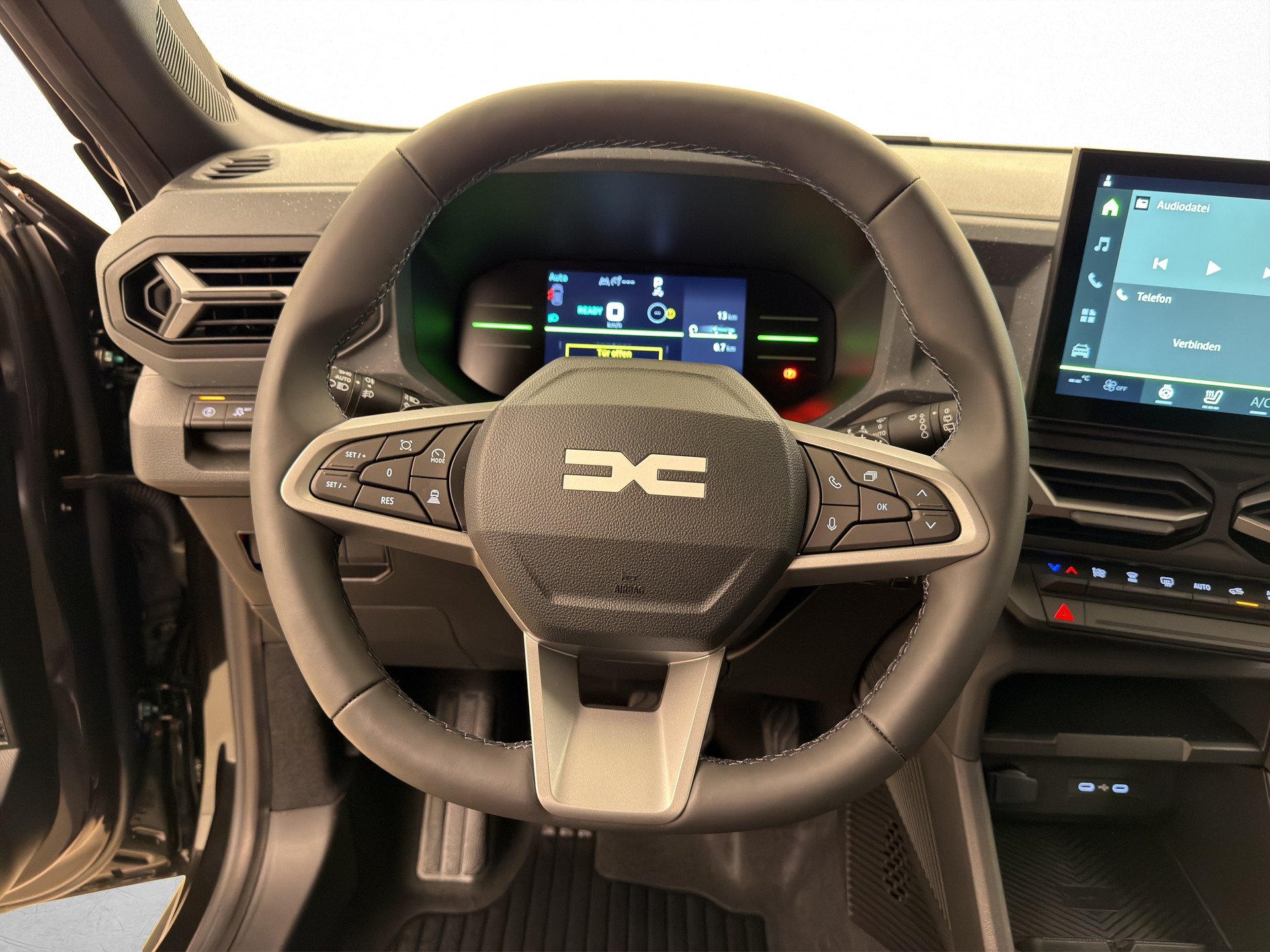 DACIA Duster 1.2 Hybrid Journey 4WD-image-7