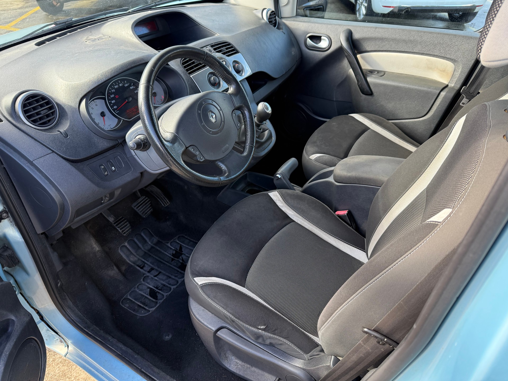 RENAULT Grand Kangoo 1.5 dCi Dynamique 7 Plätze-image-7