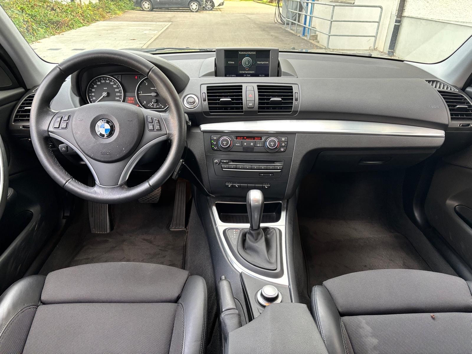 BMW 120d Steptronic-image-8