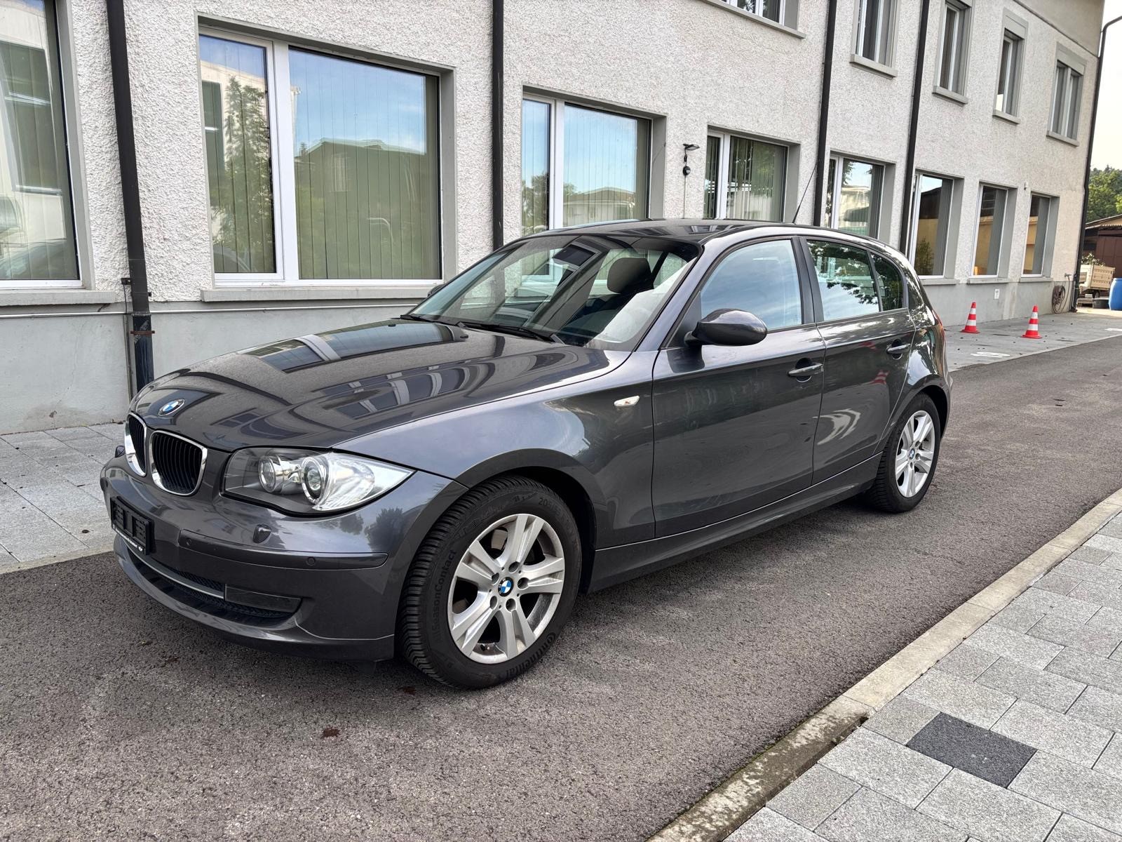 BMW 120d Steptronic-image-6