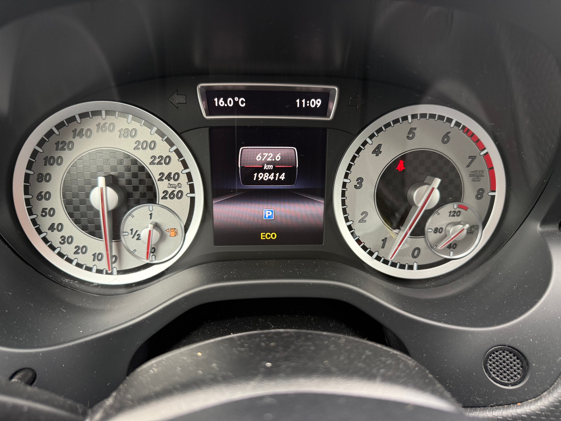 MERCEDES-BENZ A 200 Urban-image-11