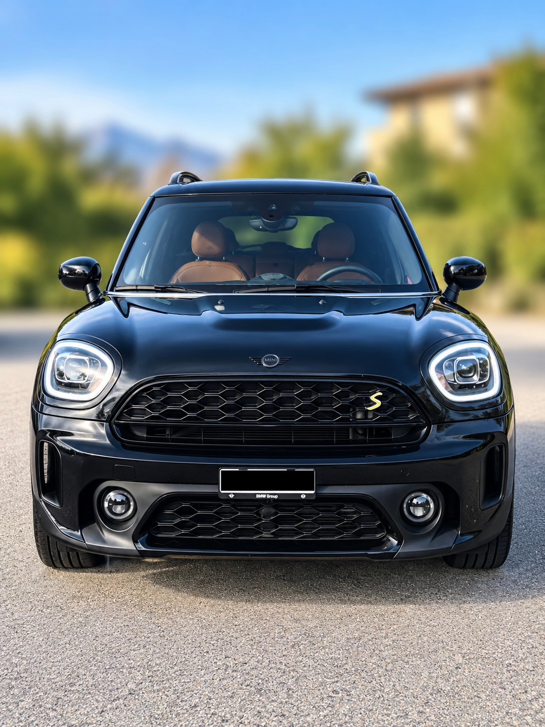 MINI 1.5i Cooper S E ALL4-image-1