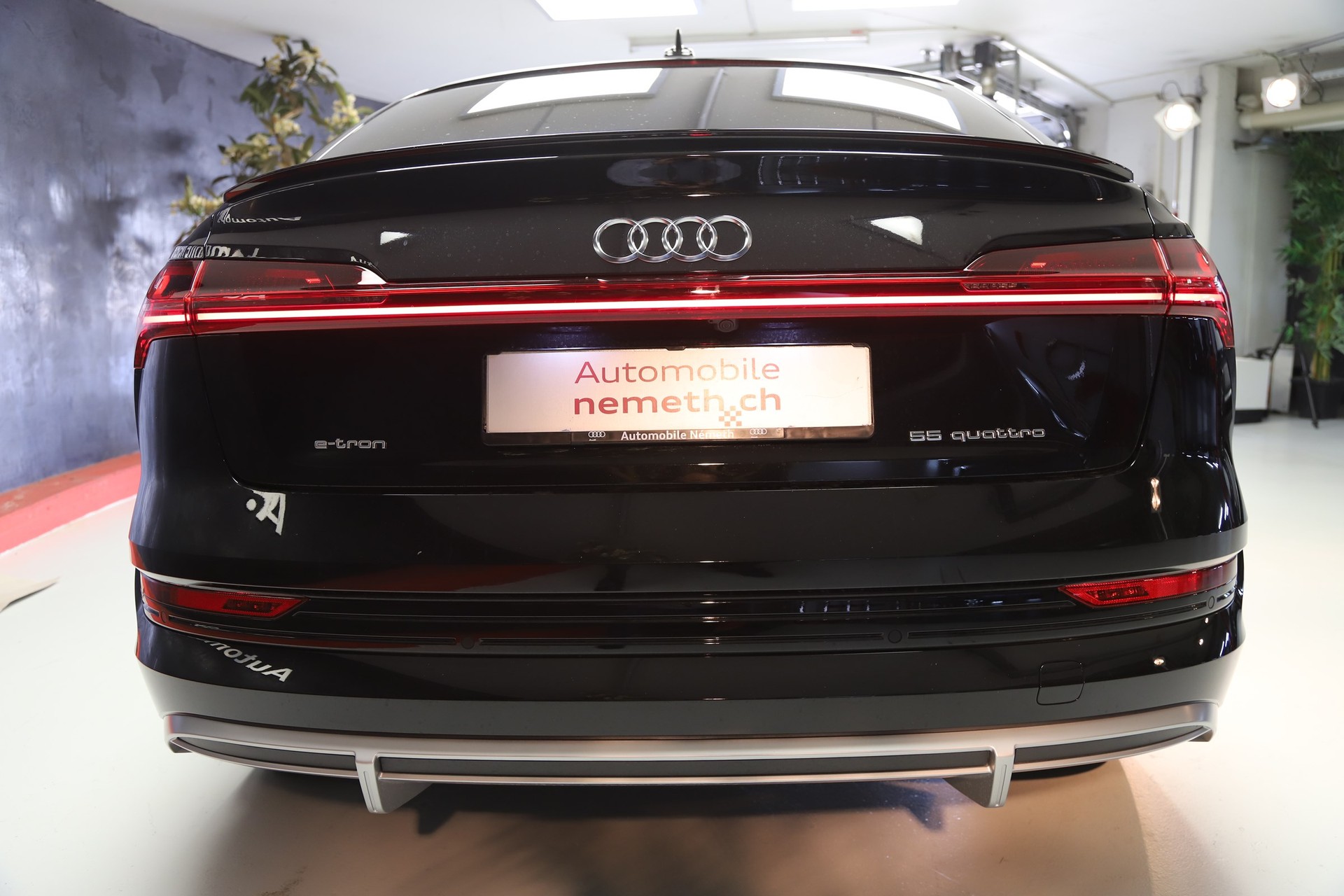 AUDI e-tron 55 Sportback S Line quattro-image-3